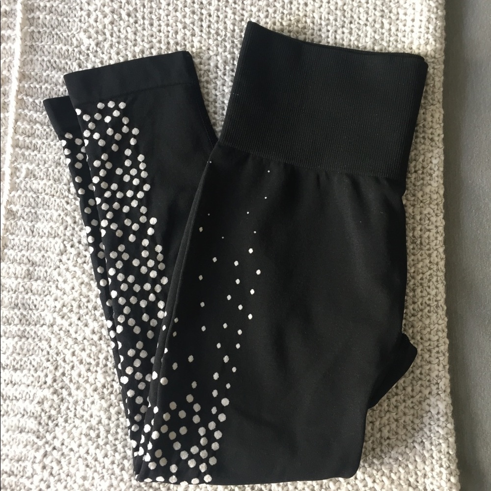 Fabletics seamless printed Capri legging yoga pant
